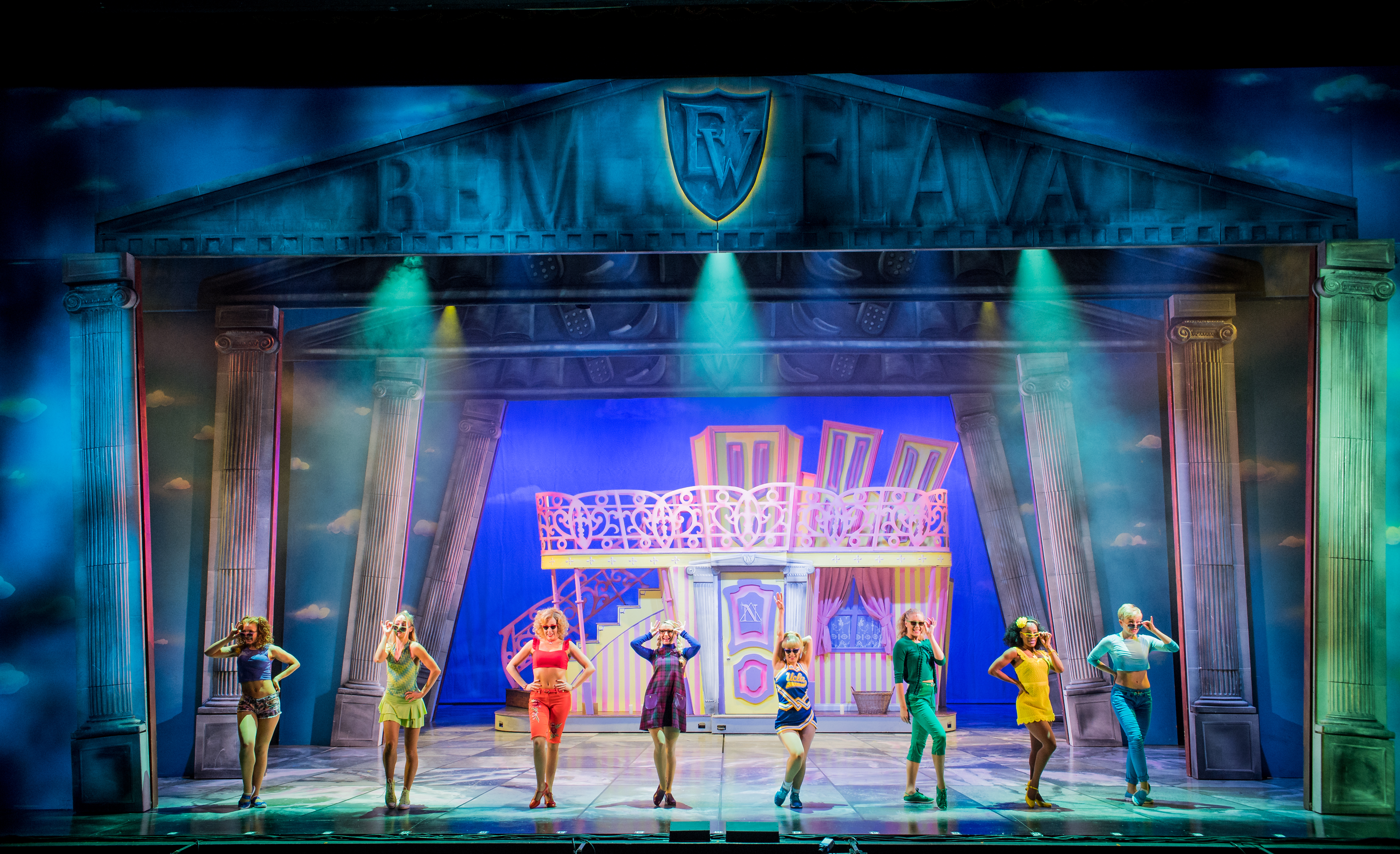 Legally Blonde - Churchill Theatre Bromley