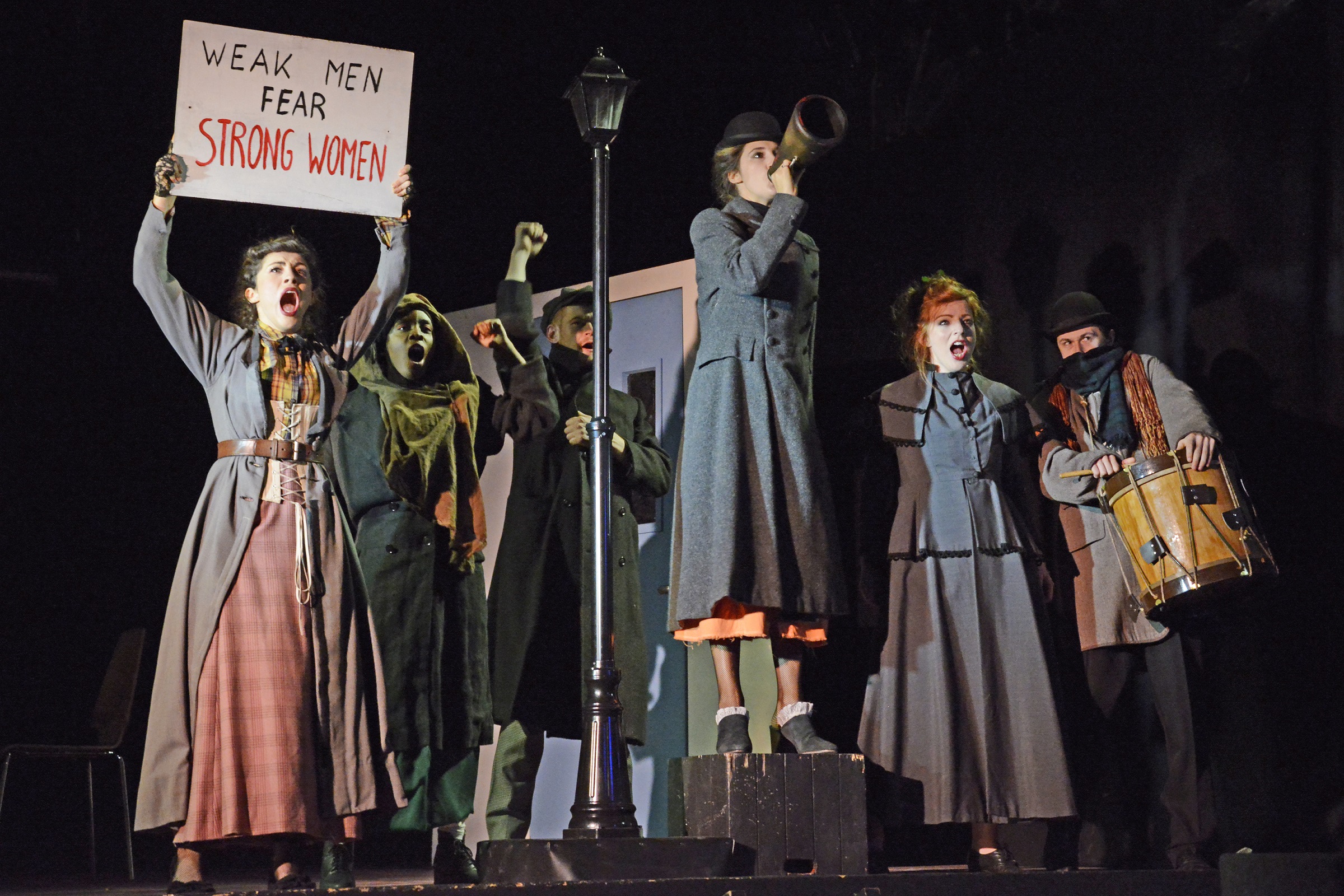 ©NOBBY CLARK +44(0)7941-515770 +44(0)20-7274-2105 nobby@nobbyclark.co.uk