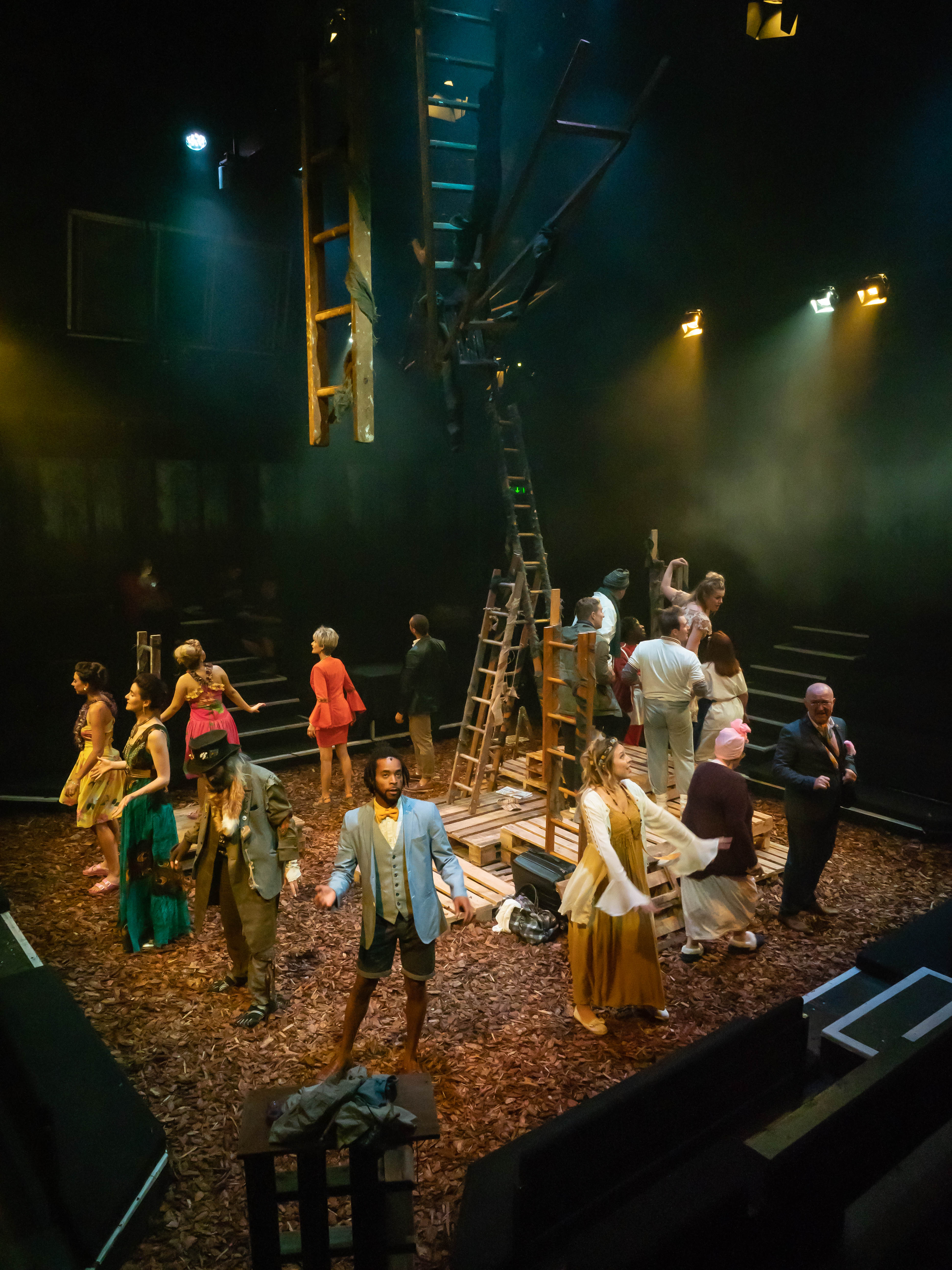 Into the Woods (photo by David Ovenden) (5)