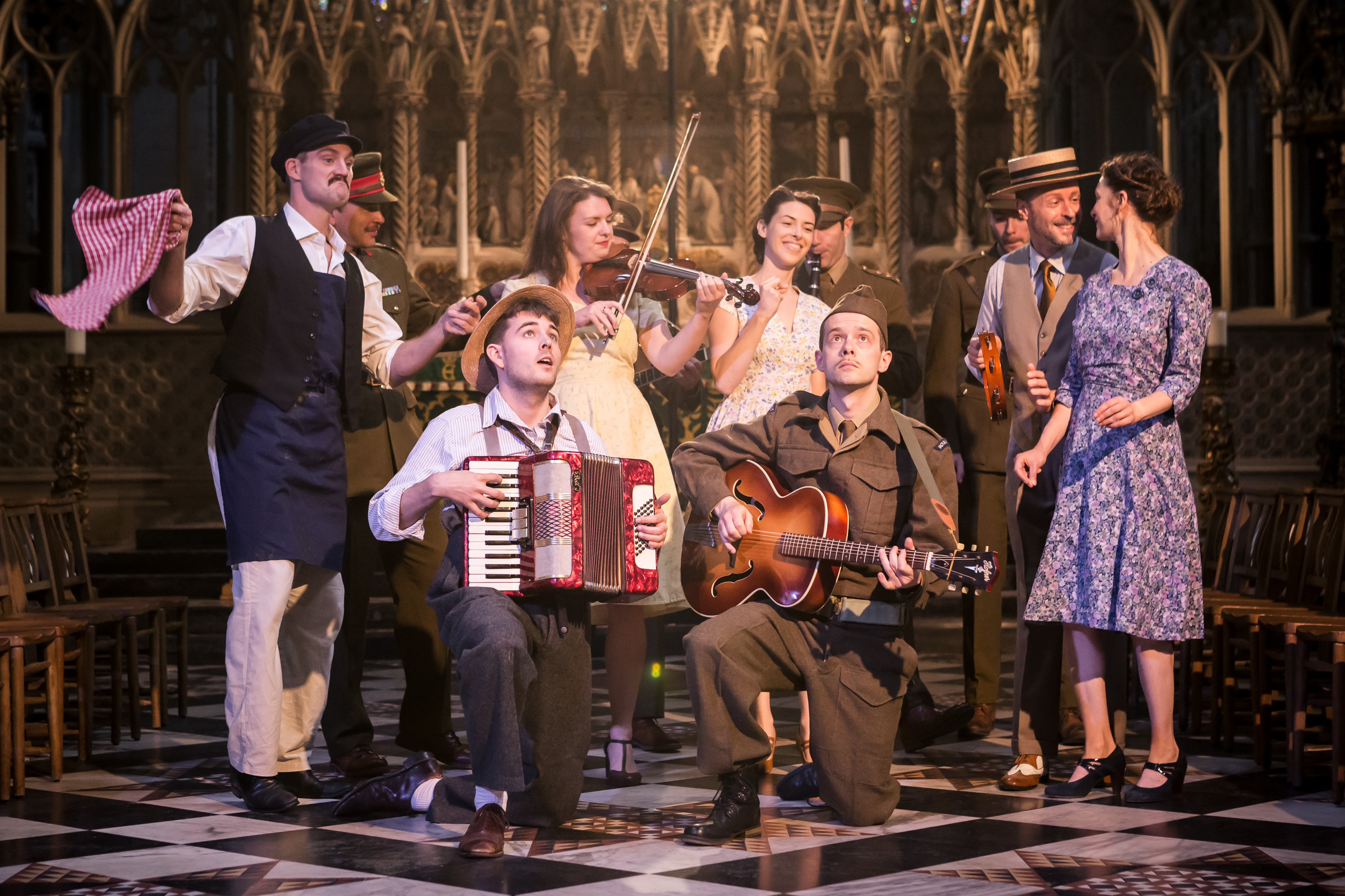 The Much Ado About Nothing company 3 – Photo Scott Rylander